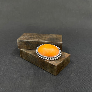 Art deco broche med rav fra 1930'erne, 3,5 cm.