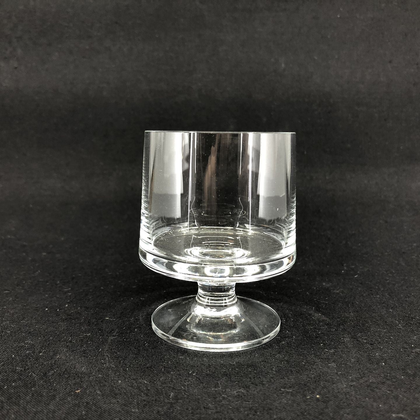 Stub white wine glass
