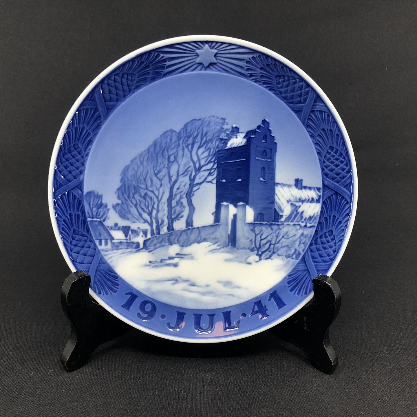 Royal Copenhagen Christmas plate 1941