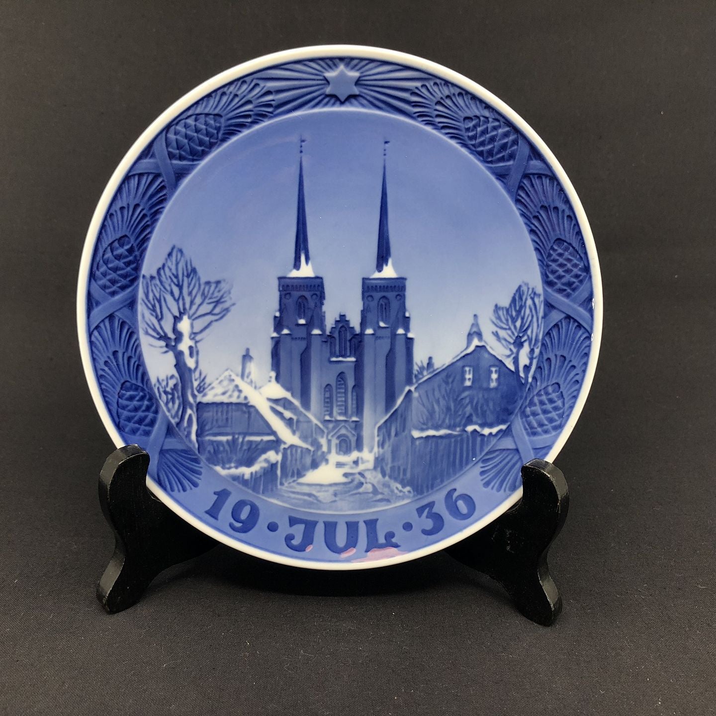 Royal Copenhagen Christmas plate 1936