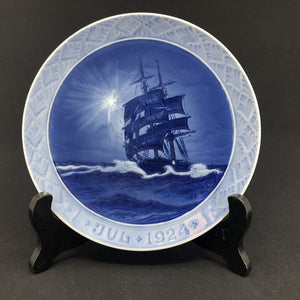 Royal Copenhagen Christmas plate 1924