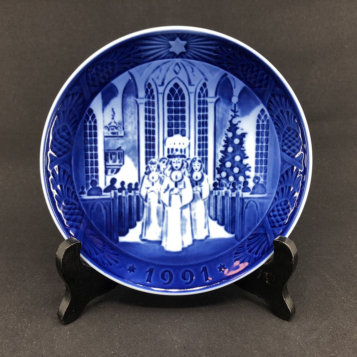 Royal Copenhagen christmas plate 1991
