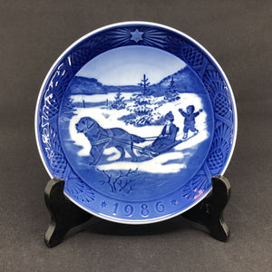 Royal Copenhagen Christmas plate 1986