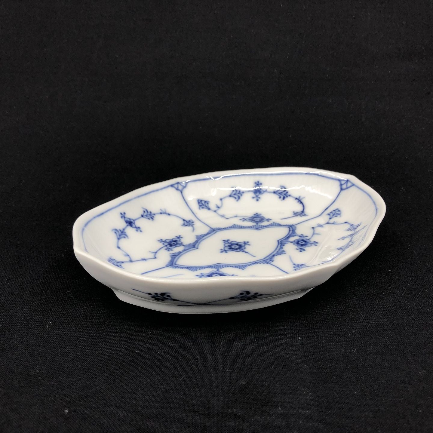 Musselmalet riflet lille fad, 1/146, 1923-1928