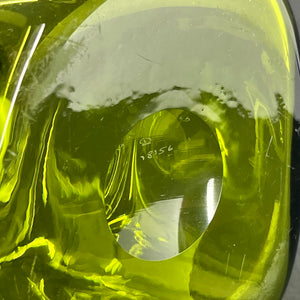 Firkantet Majgrøn vase, 11  cm.