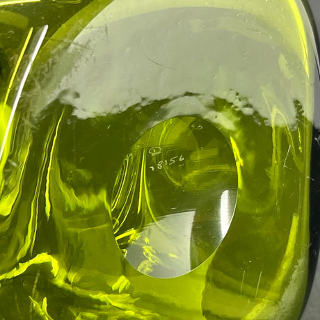 Firkantet Majgrøn vase, 11  cm.