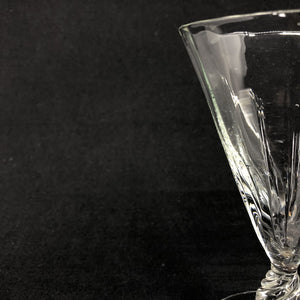 Ida without gold red wine glass