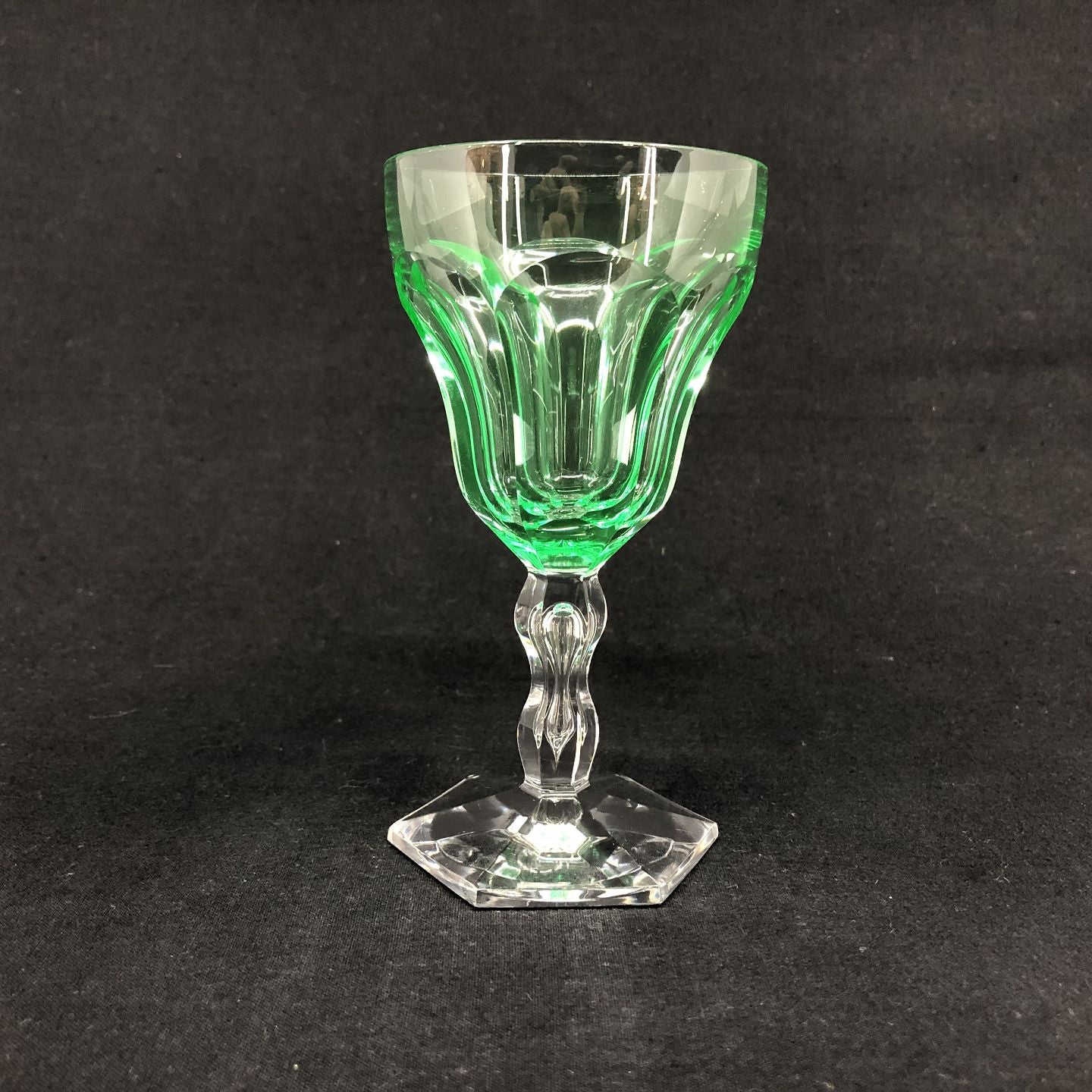 Neon green Lalaing white wine glass