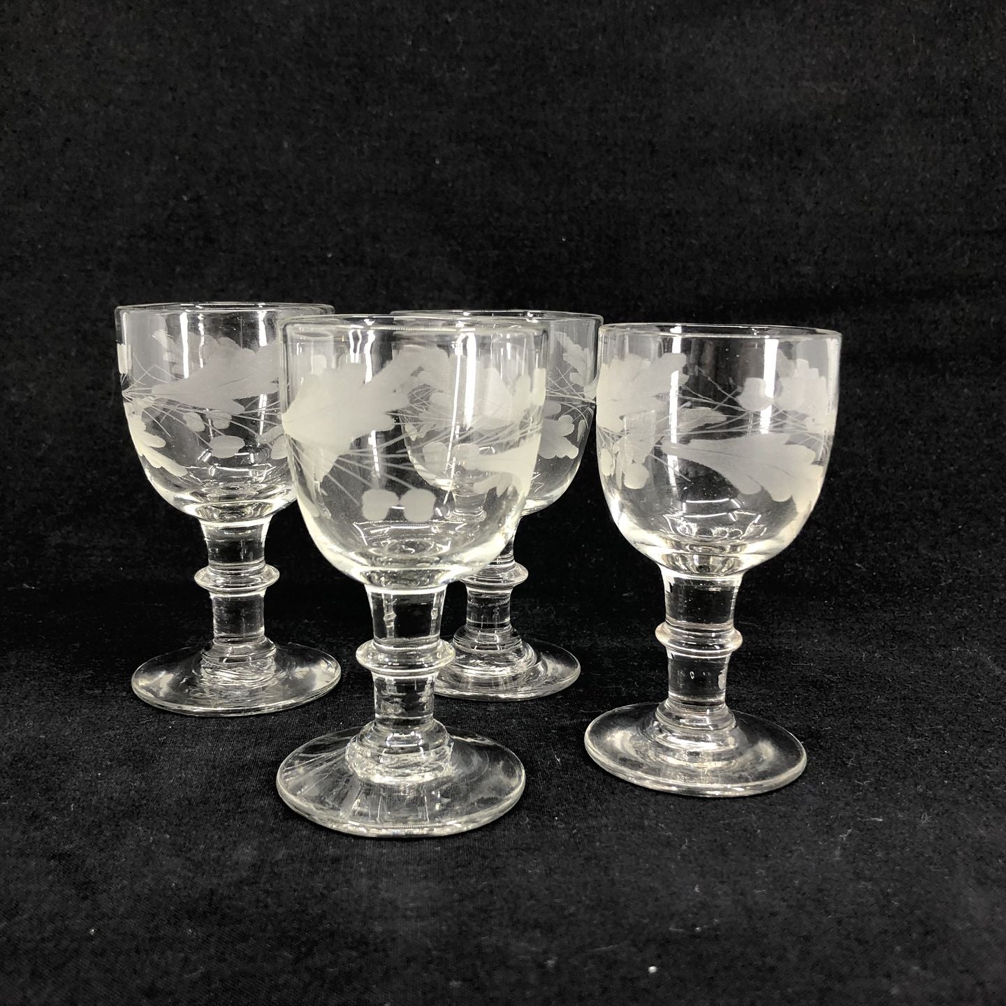 Oak leaf glass from Holmegaard