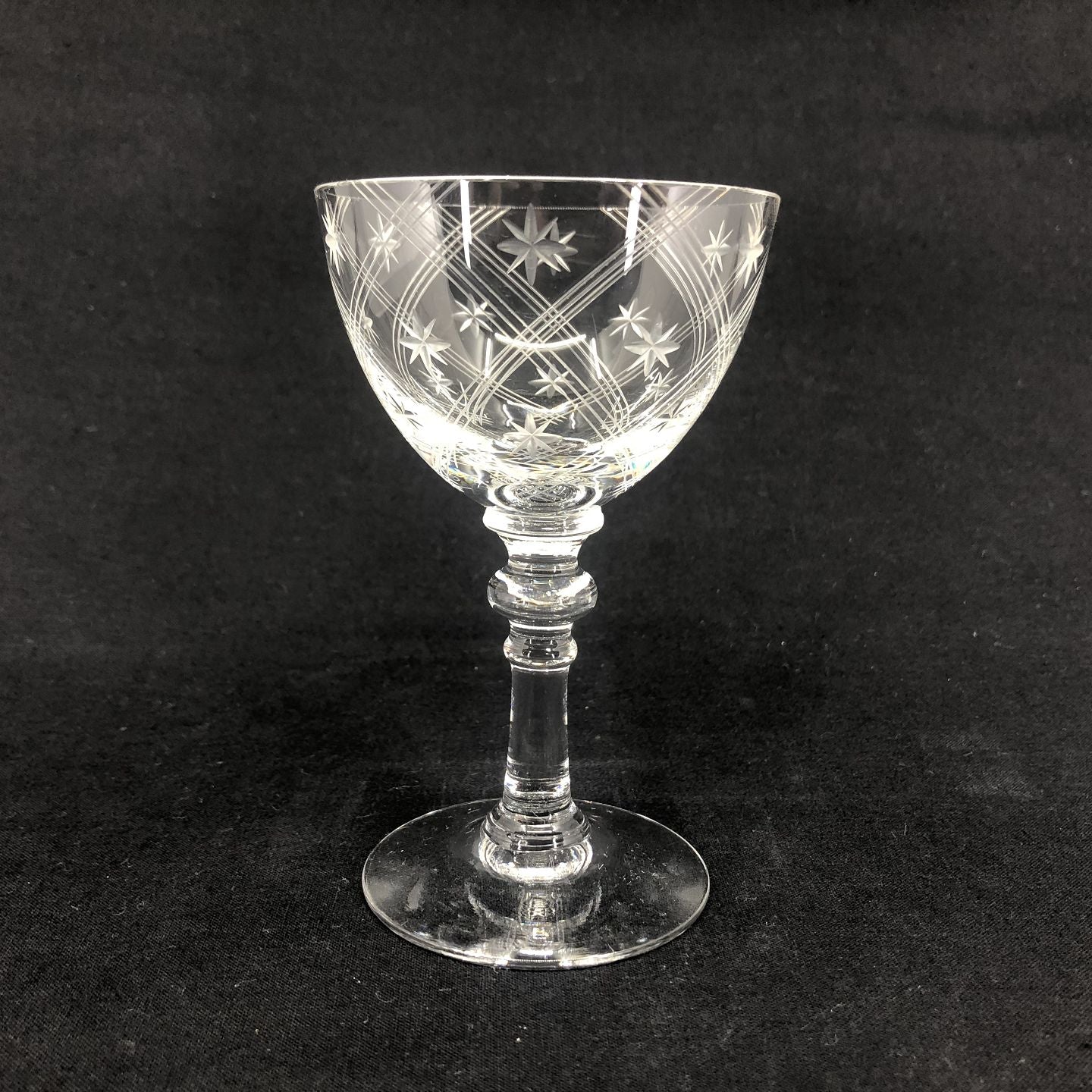 Kronborg white wine glass
