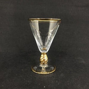 Ida med guld portvinsglas