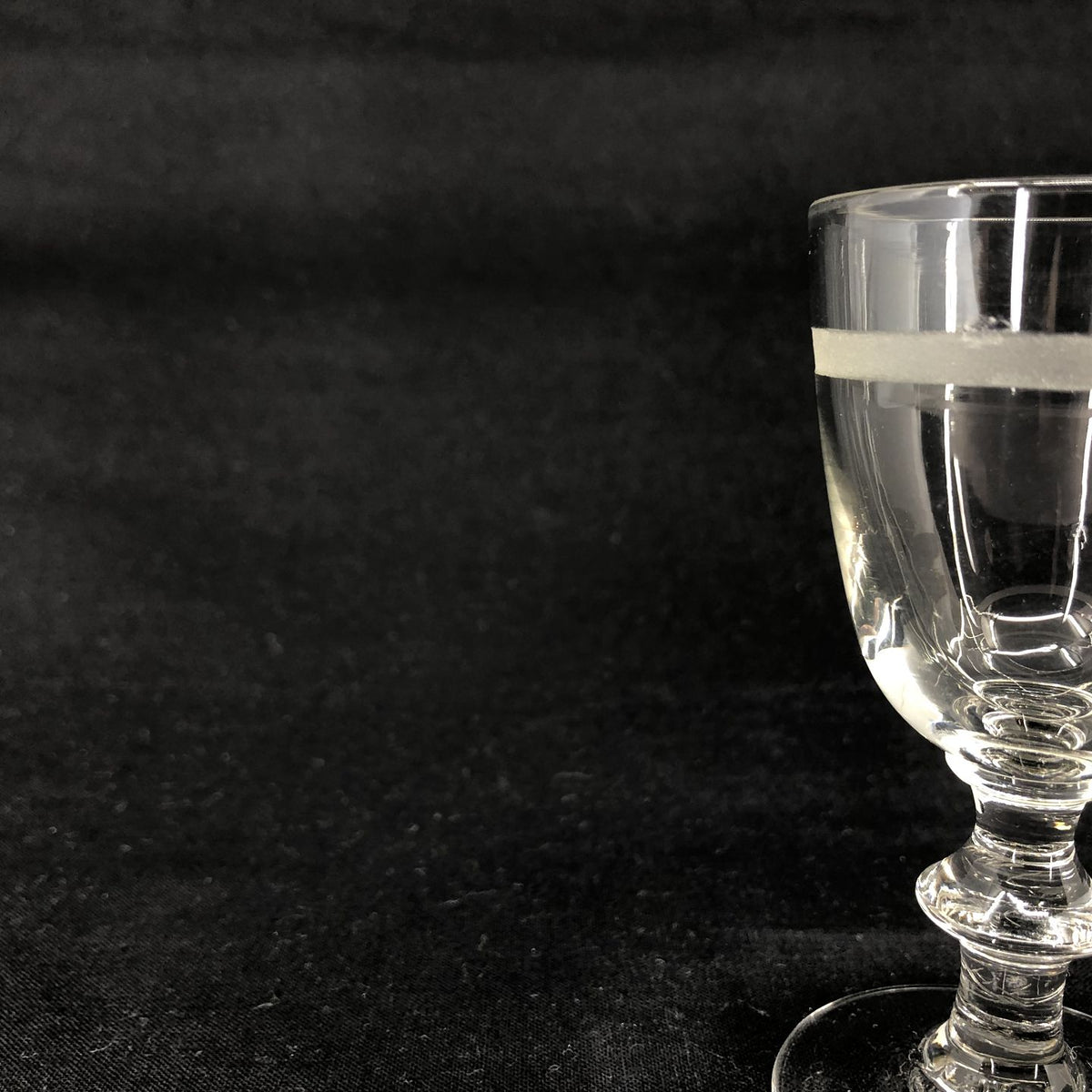 Belt cut Berlinois port wine glass