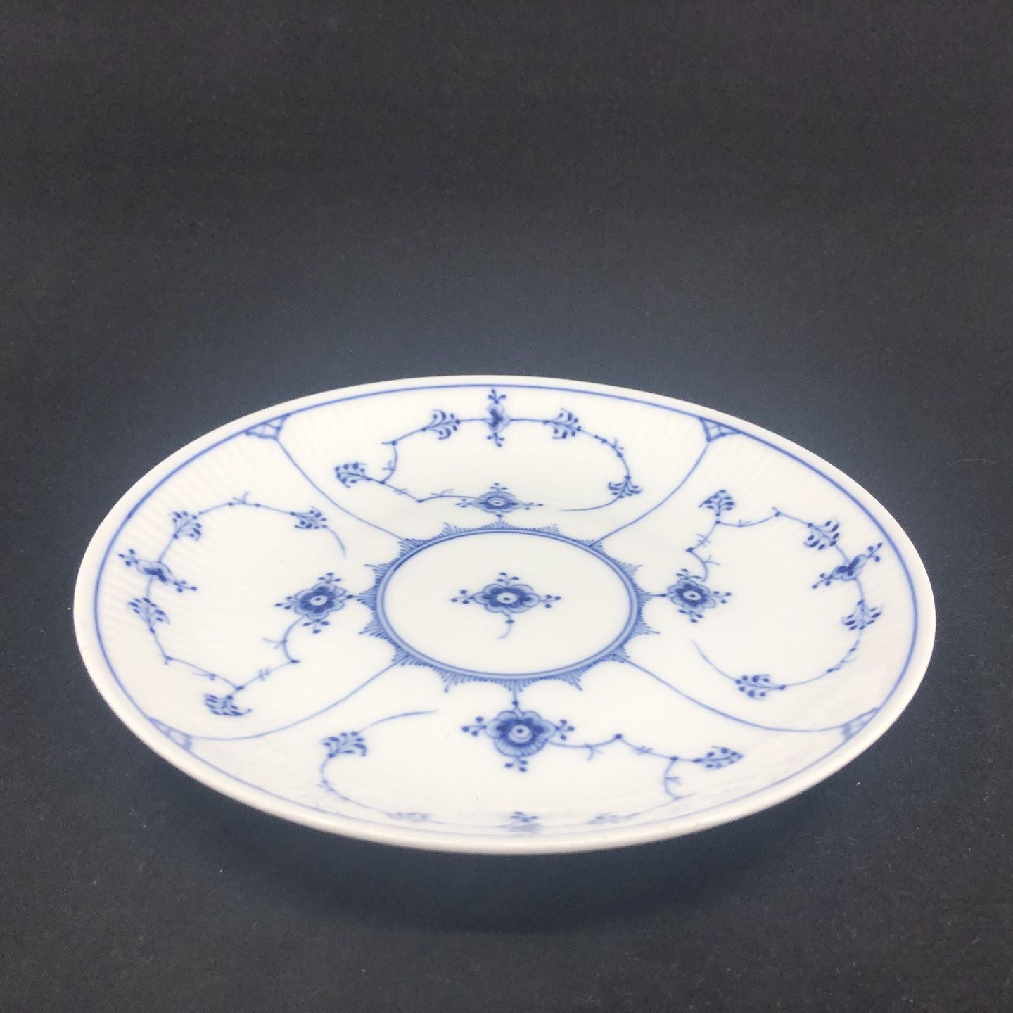 Musselmalet Riflet kagefad