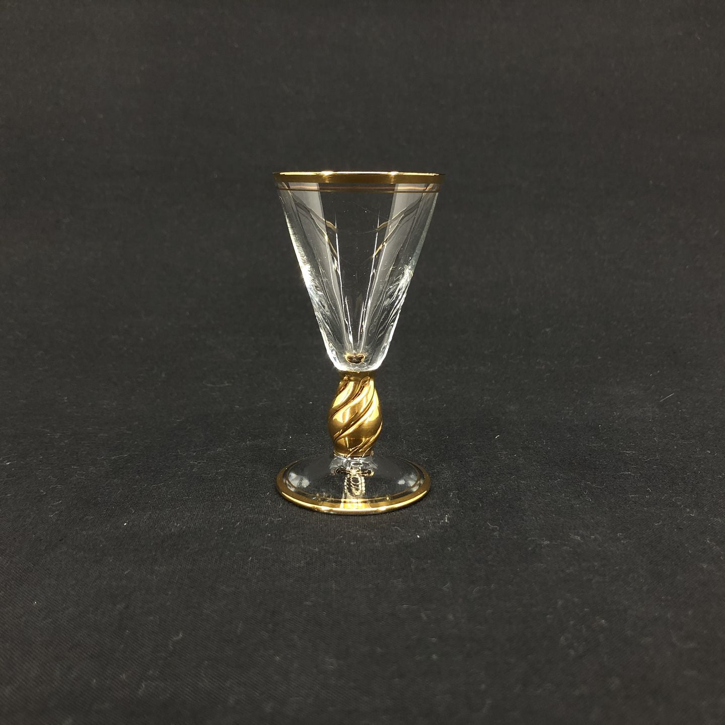 Ida schnapps glass, pointed model
