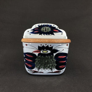 Aluminia salt shaker with teak lid