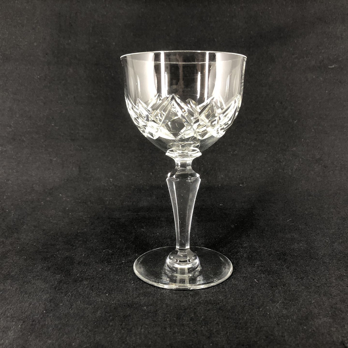 Frederik the 8th red wine glass