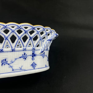 Blue Fluted Full Lace fruit bowl with gold, 1/1057