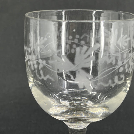 Aalborg Glassworks – wine glass with vine leaves