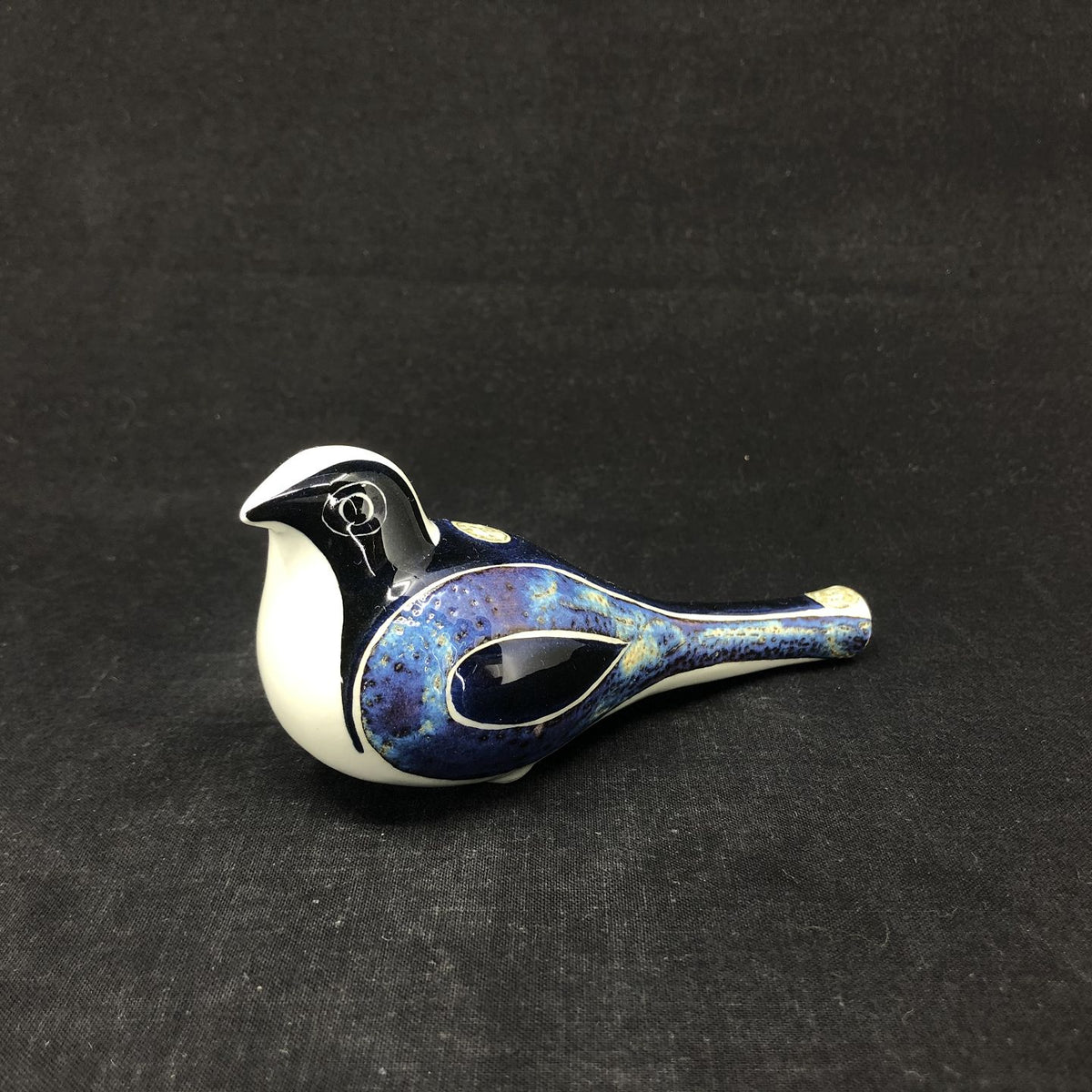 Piv-i-ass bird from Aluminia