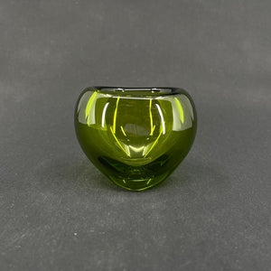 May green heart vase from Holmegaard, 7 cm.