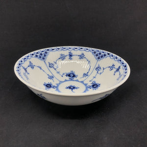 Blue Fluted Half Lace yogurt bowl, 16 cm.