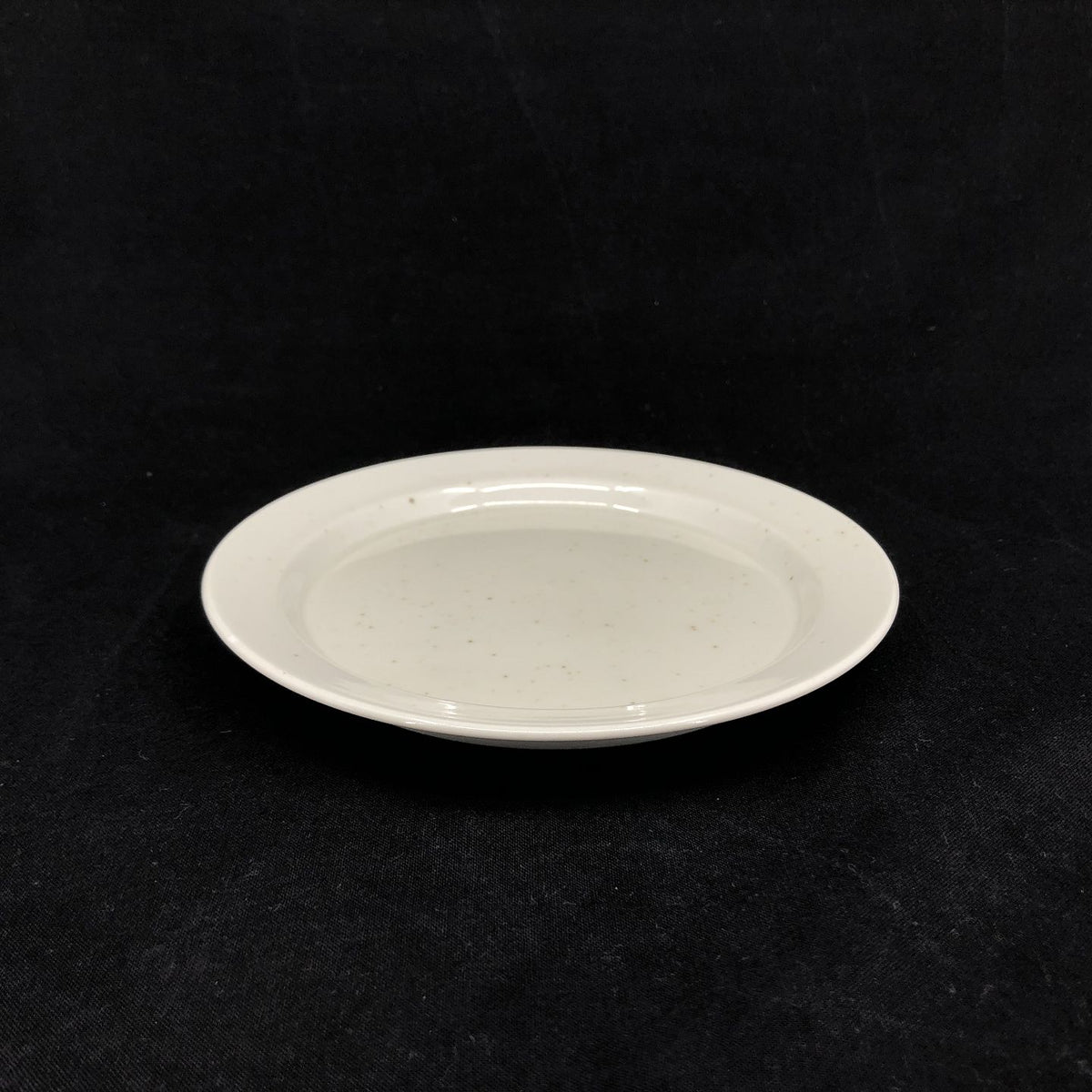 The Capella cake plate