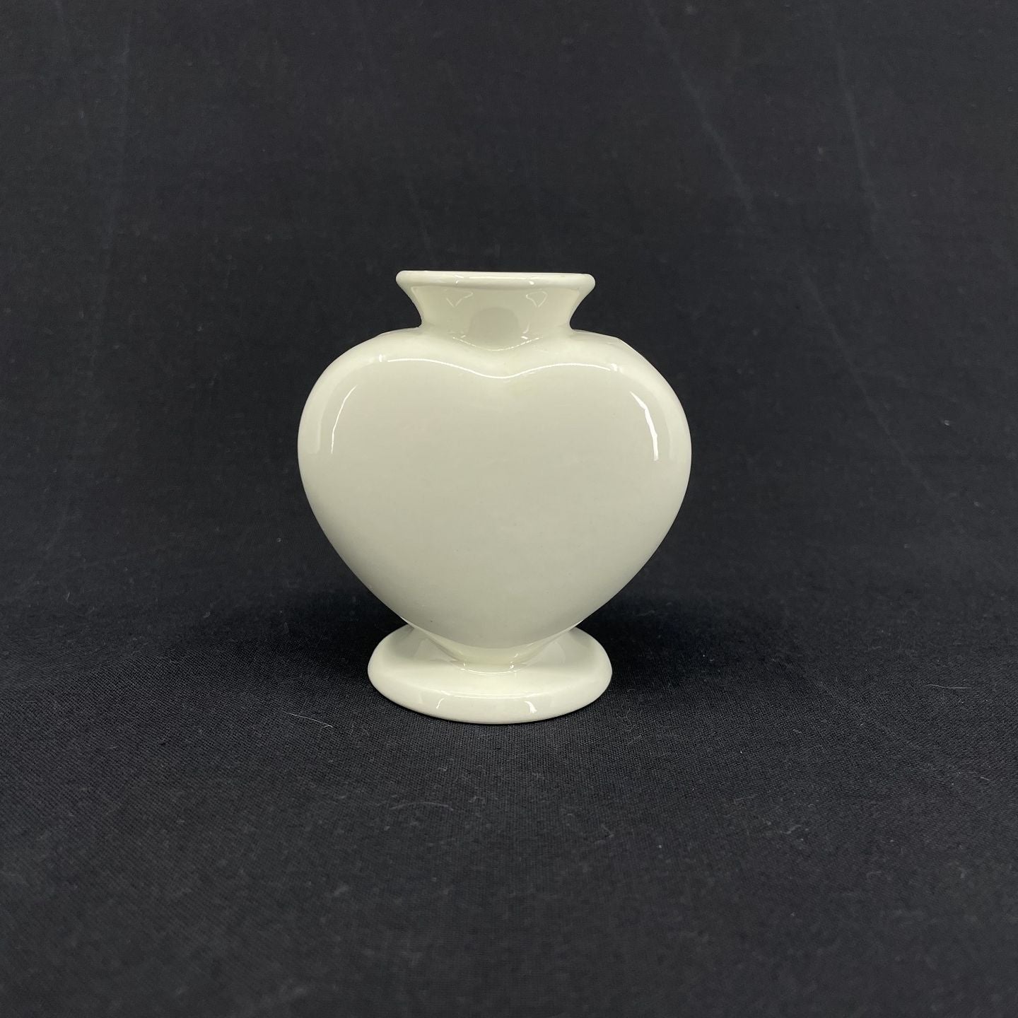 White "Aluminia" Christmas heart