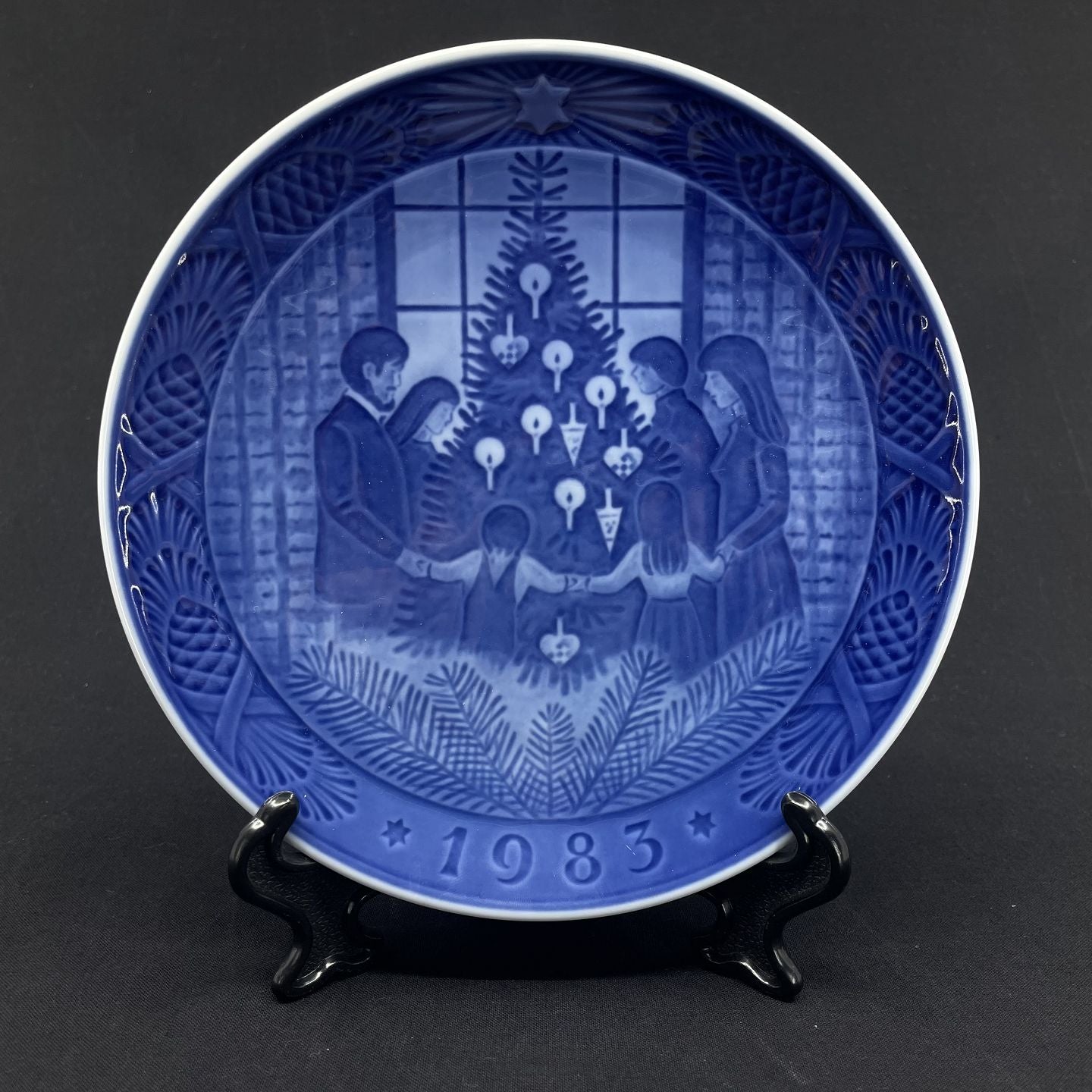 Royal Copenhagen christmas plate 1983
