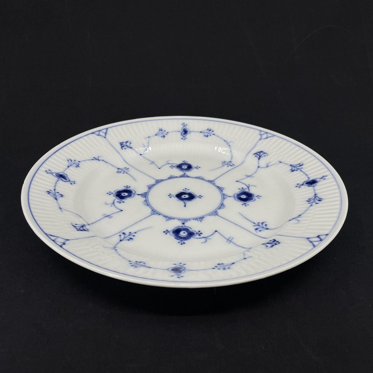 Bing & Grøndahl Blue Fluted dinner Plate
