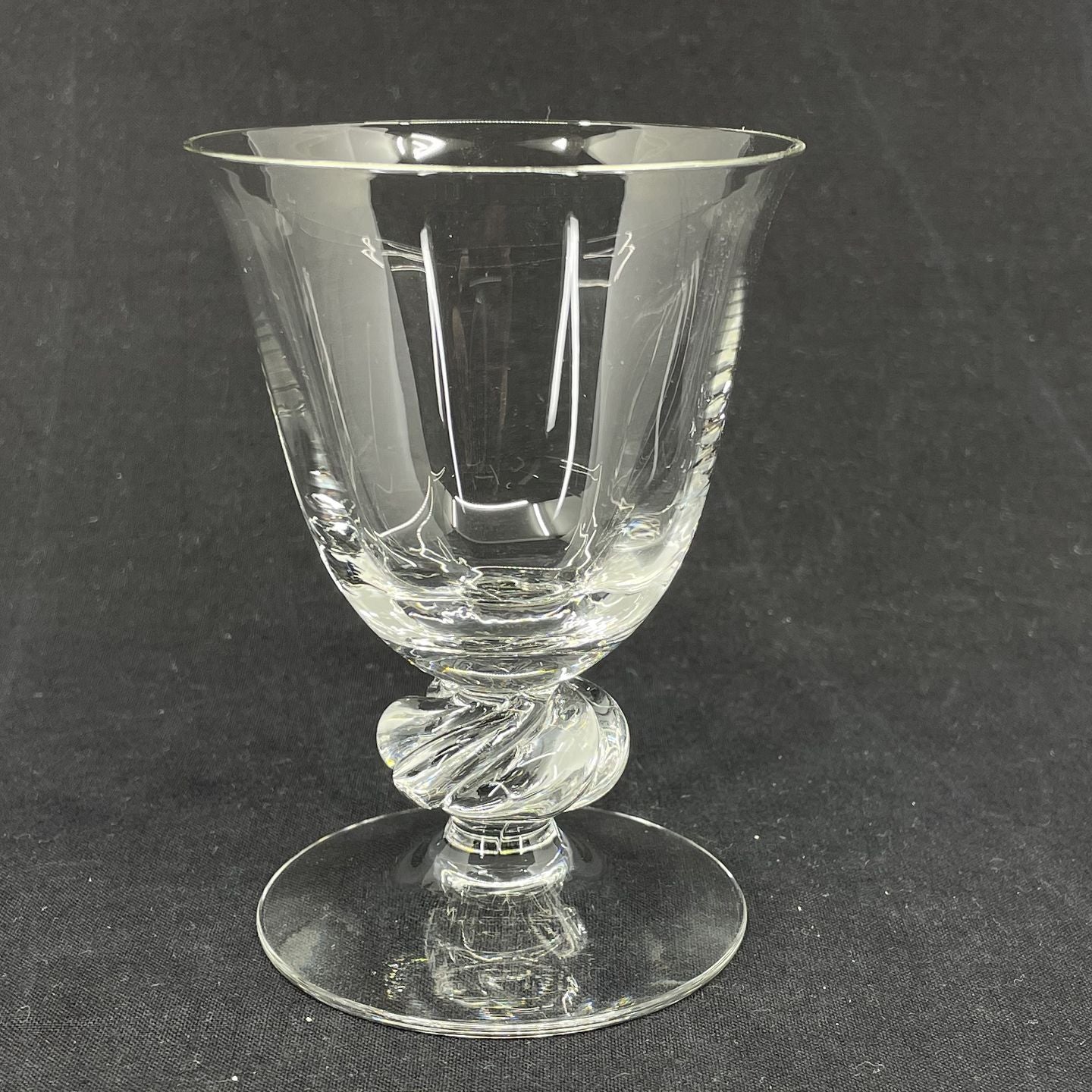Clear Ulfborg white wine glass