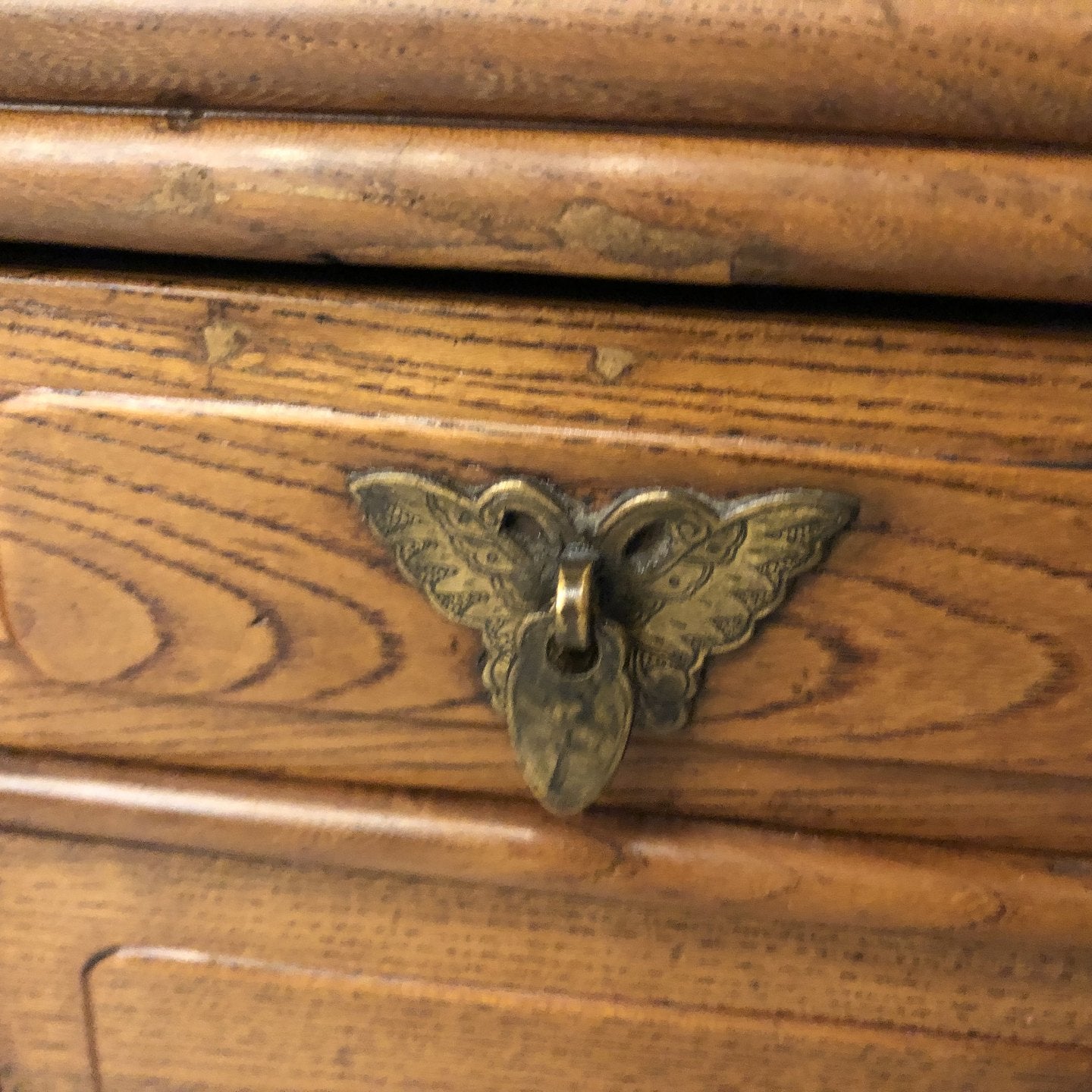 Small Chinese chest of drawers from the Qing dynasty
