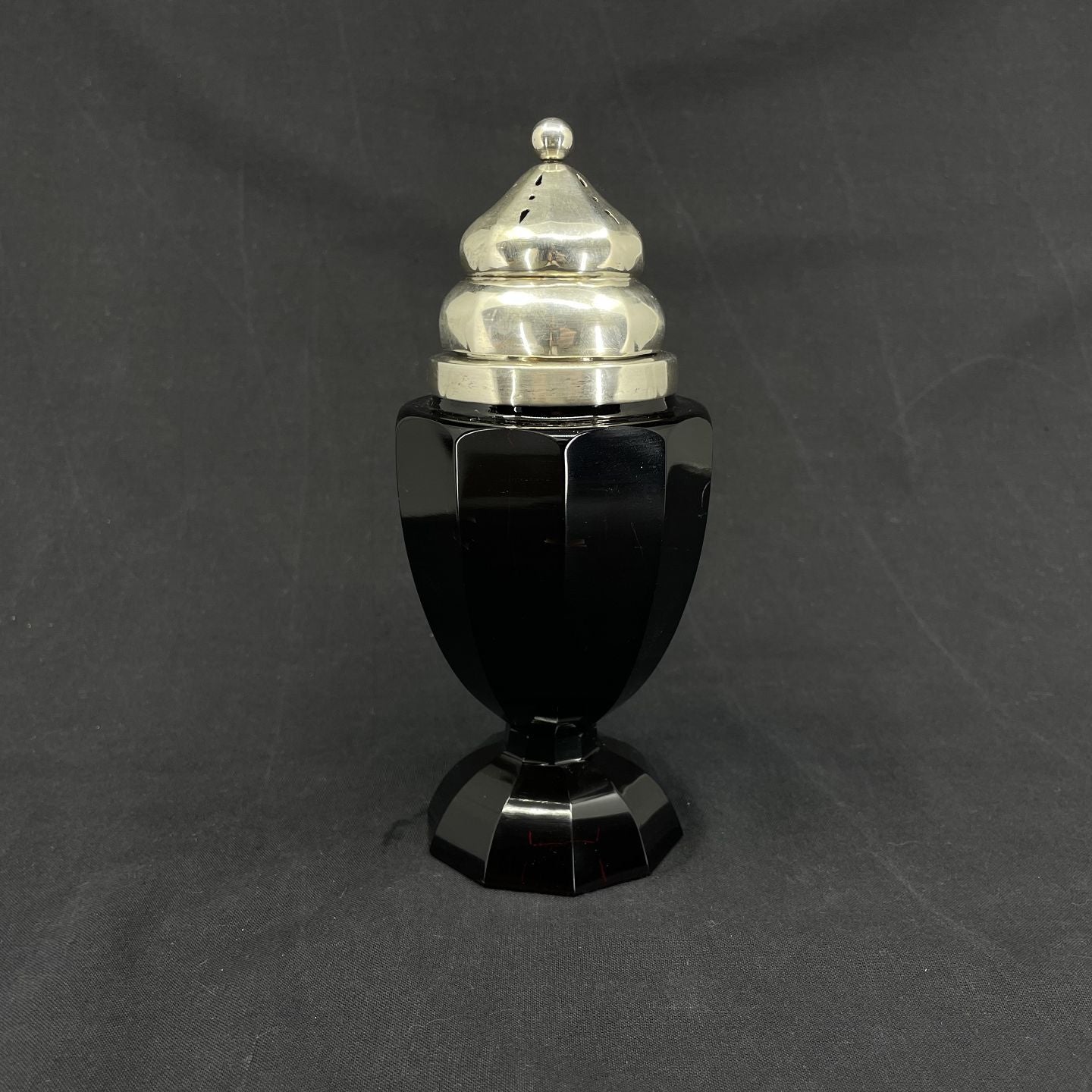 Sugar bowl from 1918 in ruby red glass
