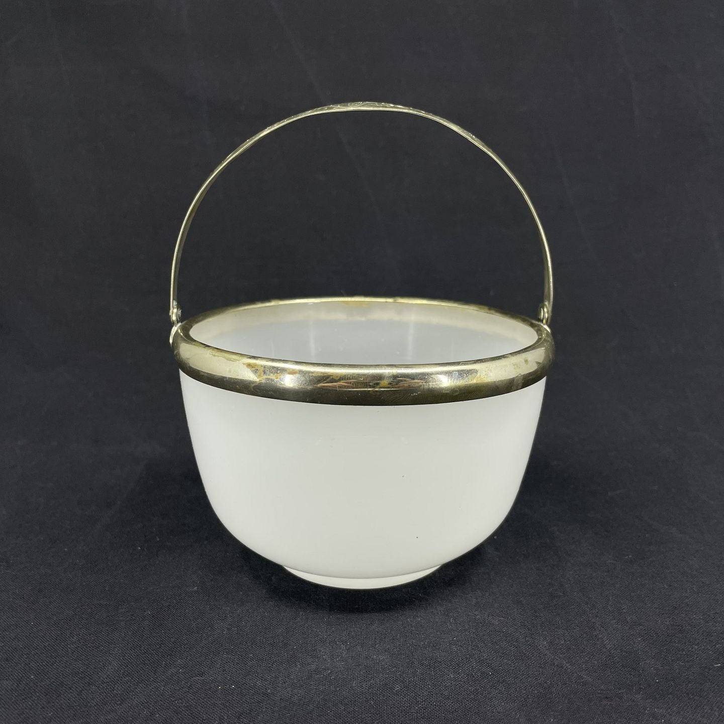 Milk white candy bowl from the 19th century
