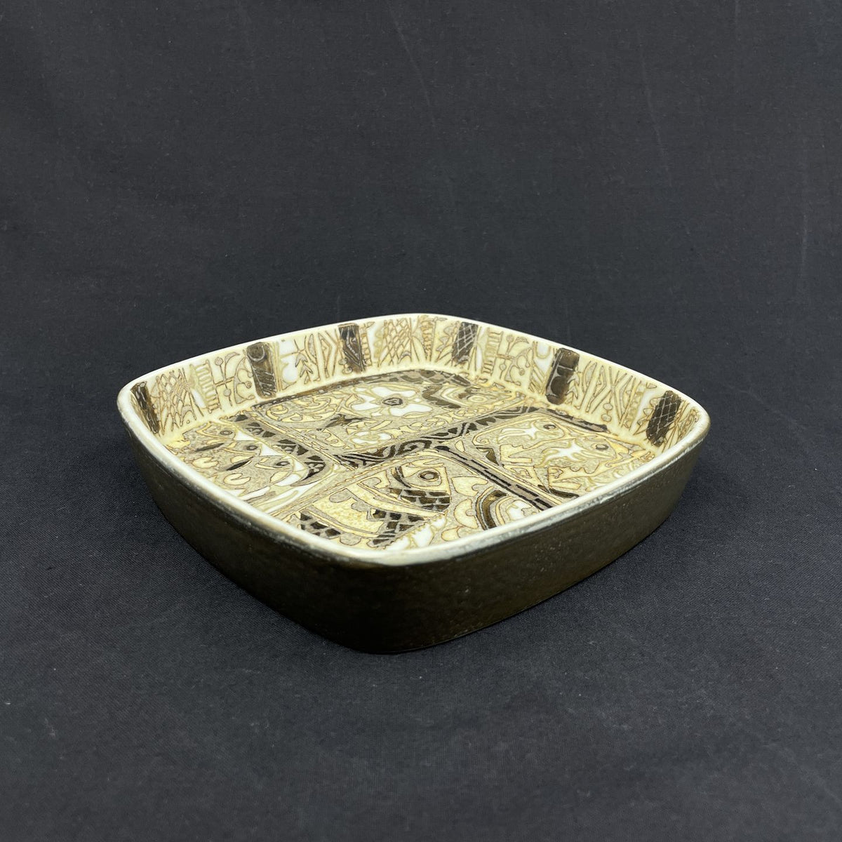 Brown baca bowl