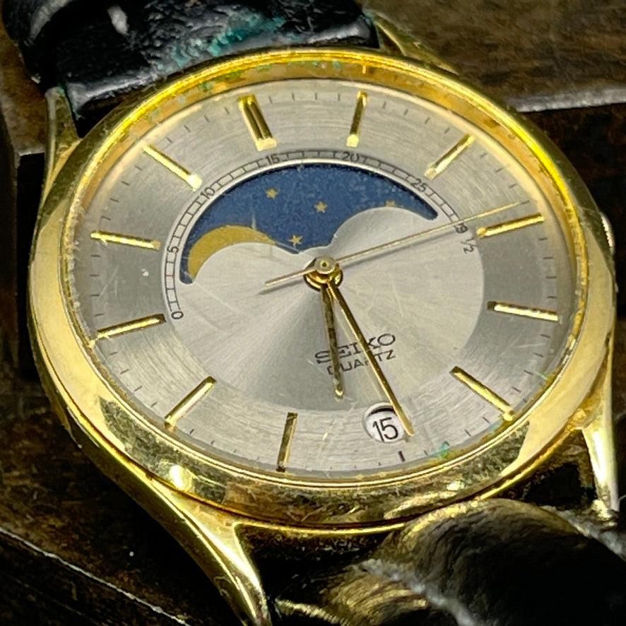 Seiko wristwatch with a gold-colored dial