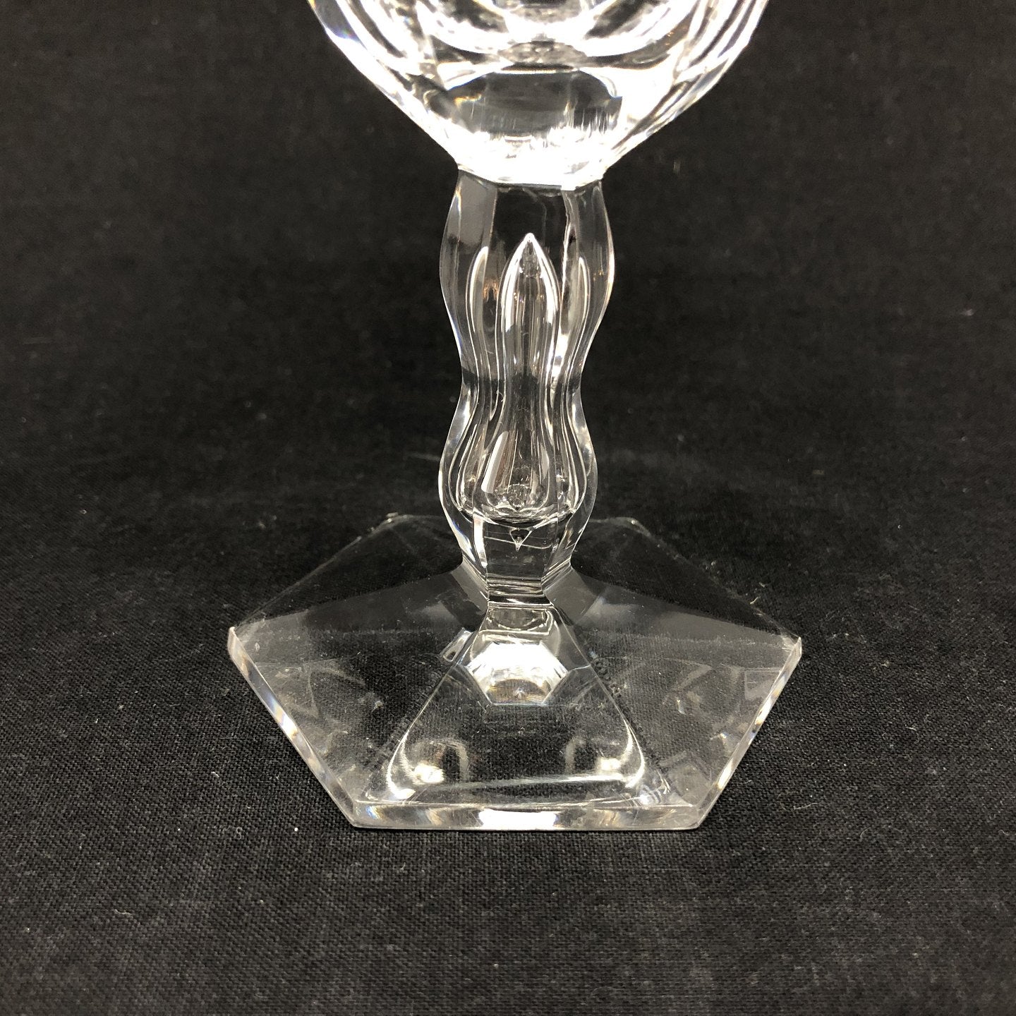 Large Lalaing red wine glass
