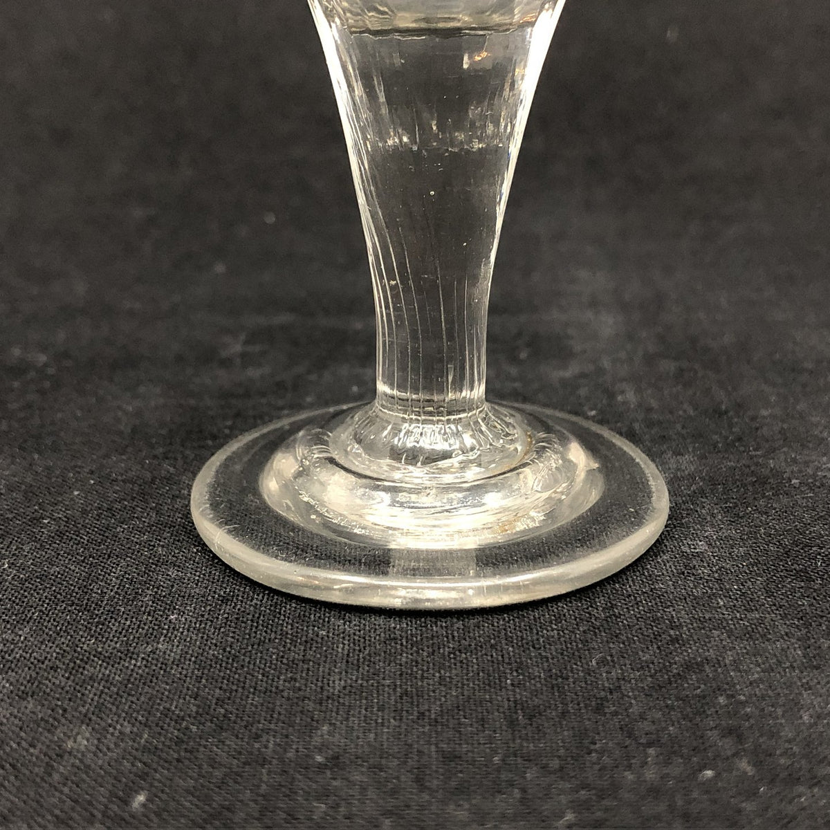 Holmegaard snapseglas nr. 28, perfekt stand.