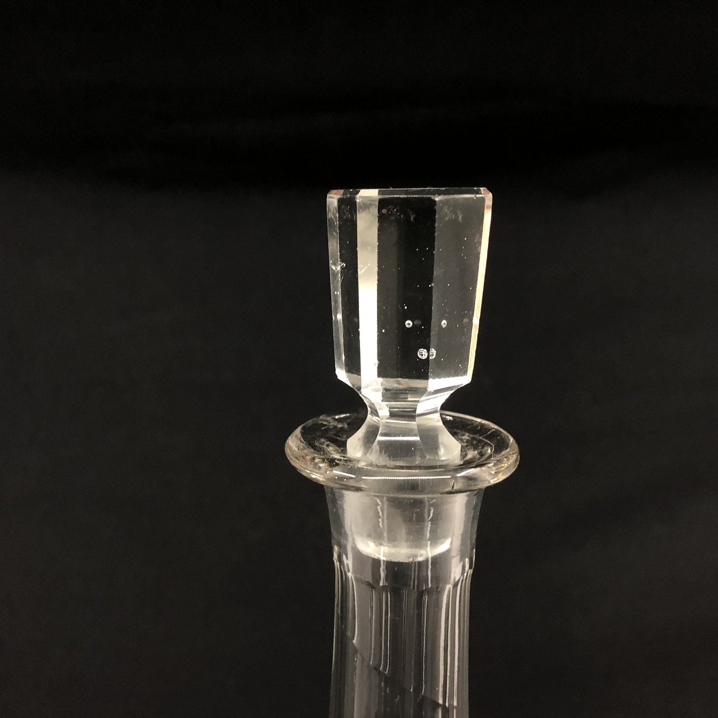 Christian d. 8 decanters
