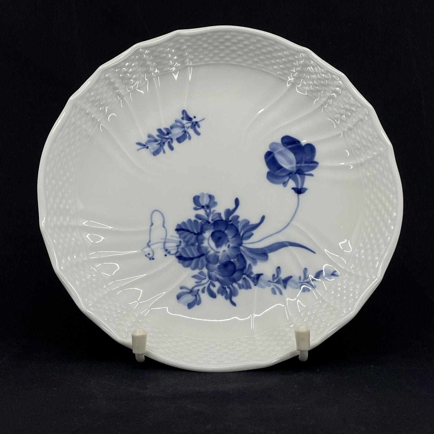 Blue Flower Curved round dish