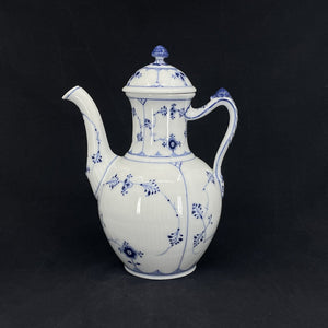 Musselmalet Fluted coffee pot, 1st assortment.