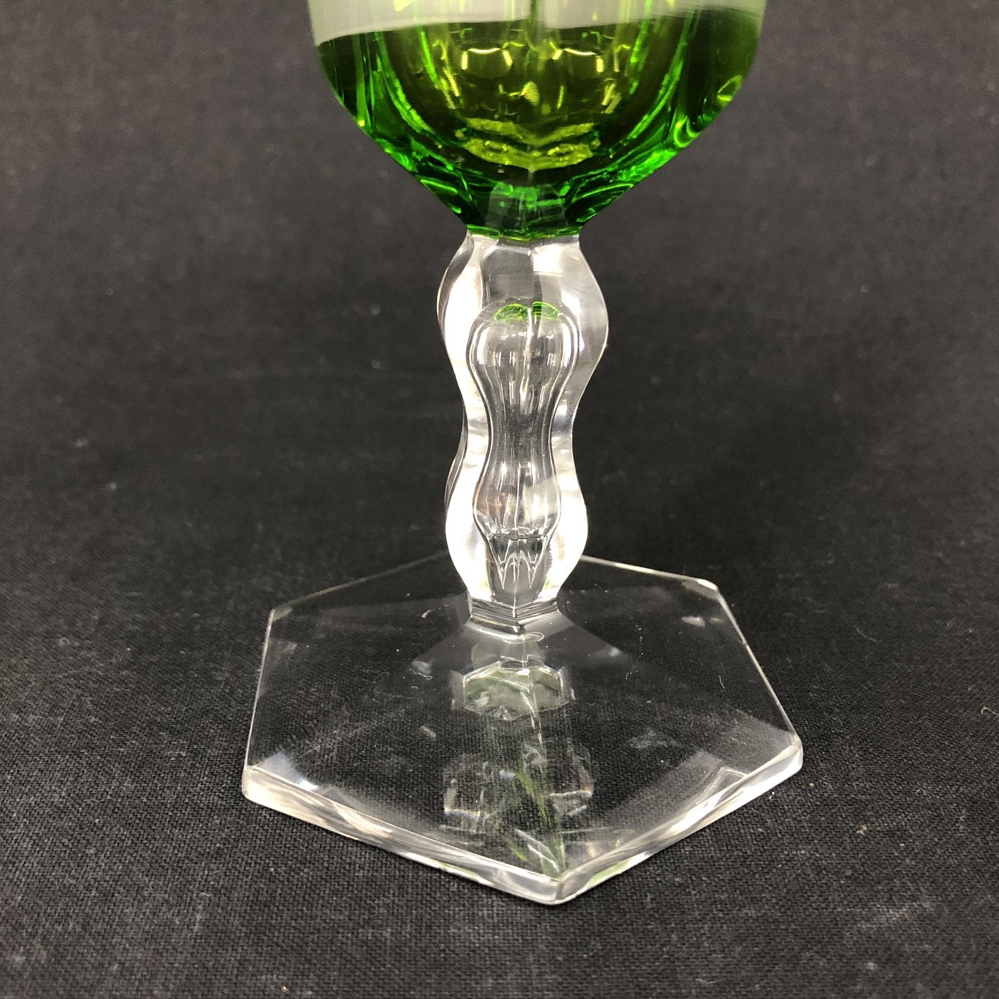 Green Lalaing white wine glass
