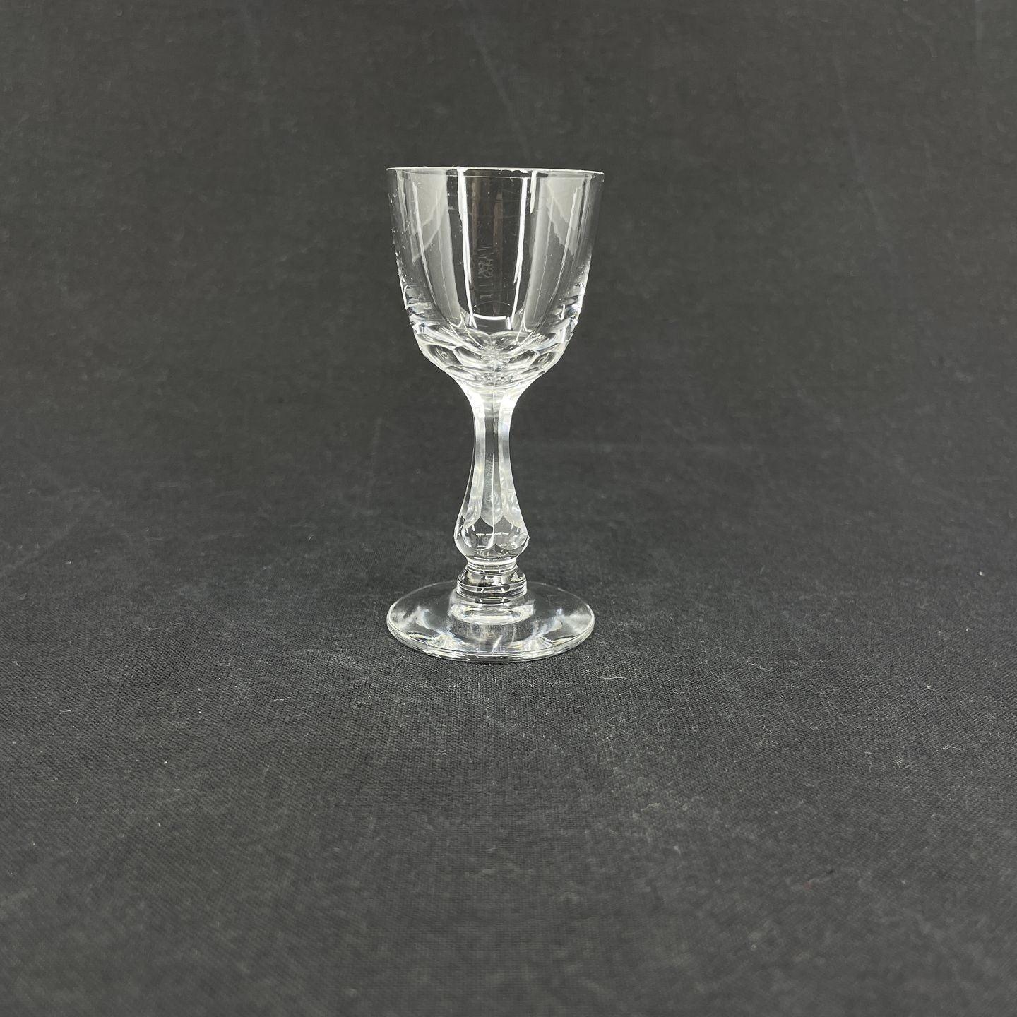 Eva schnapps glass