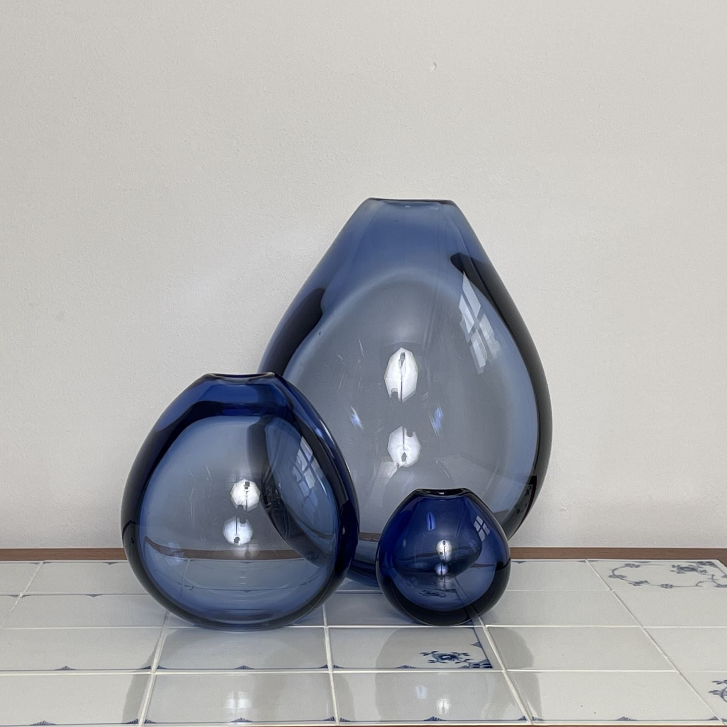Sapphire blue drop vase by Per Lütken