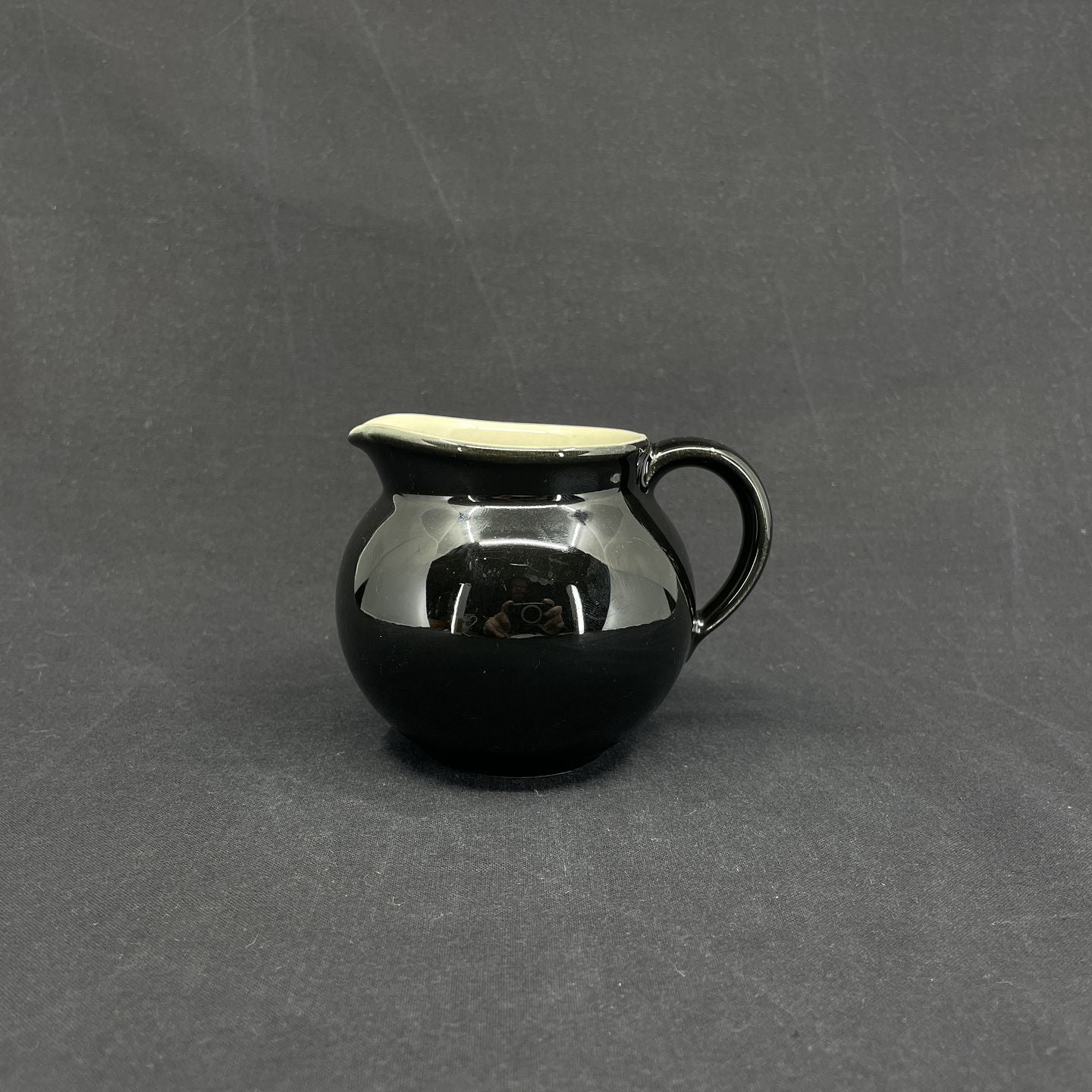 Sort Confetti flødekande