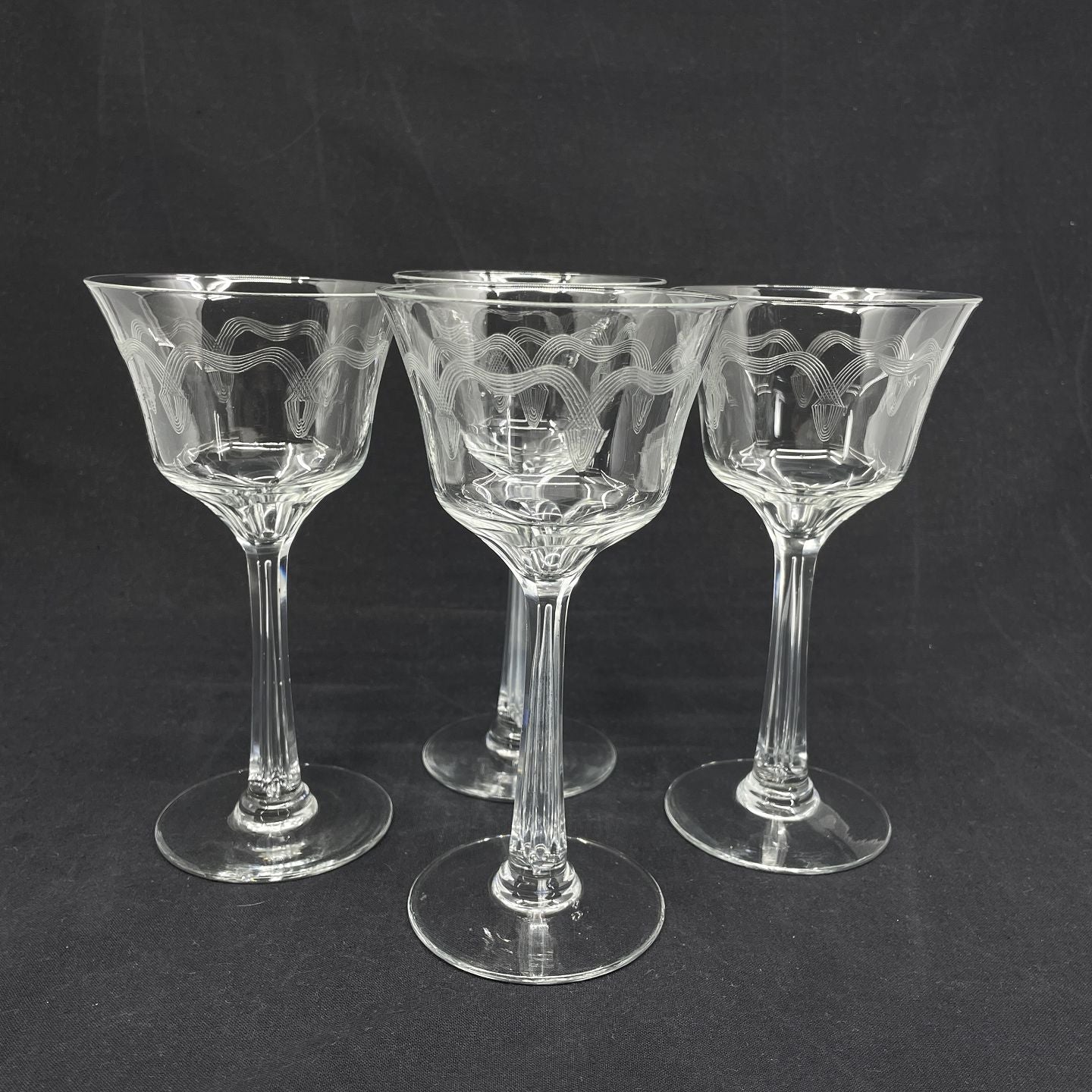 4 Nancy red wine glasses