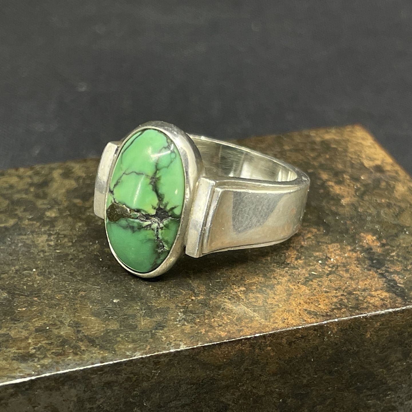 Evald Nielsen ring with malachite