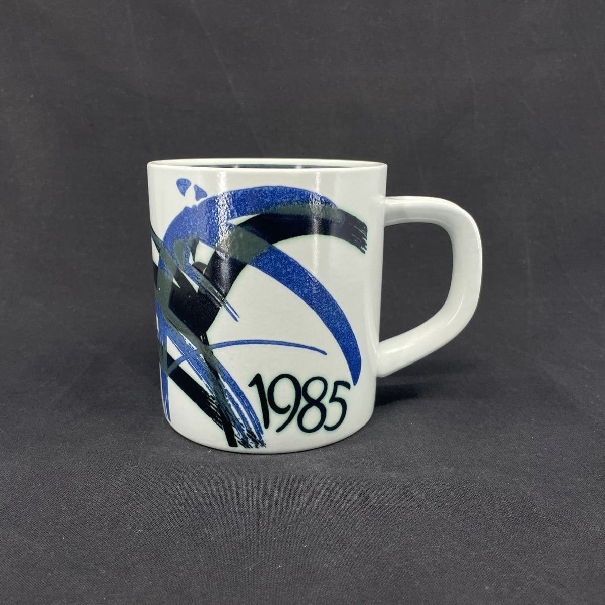 Royal Copenhagen large annual mug 1985