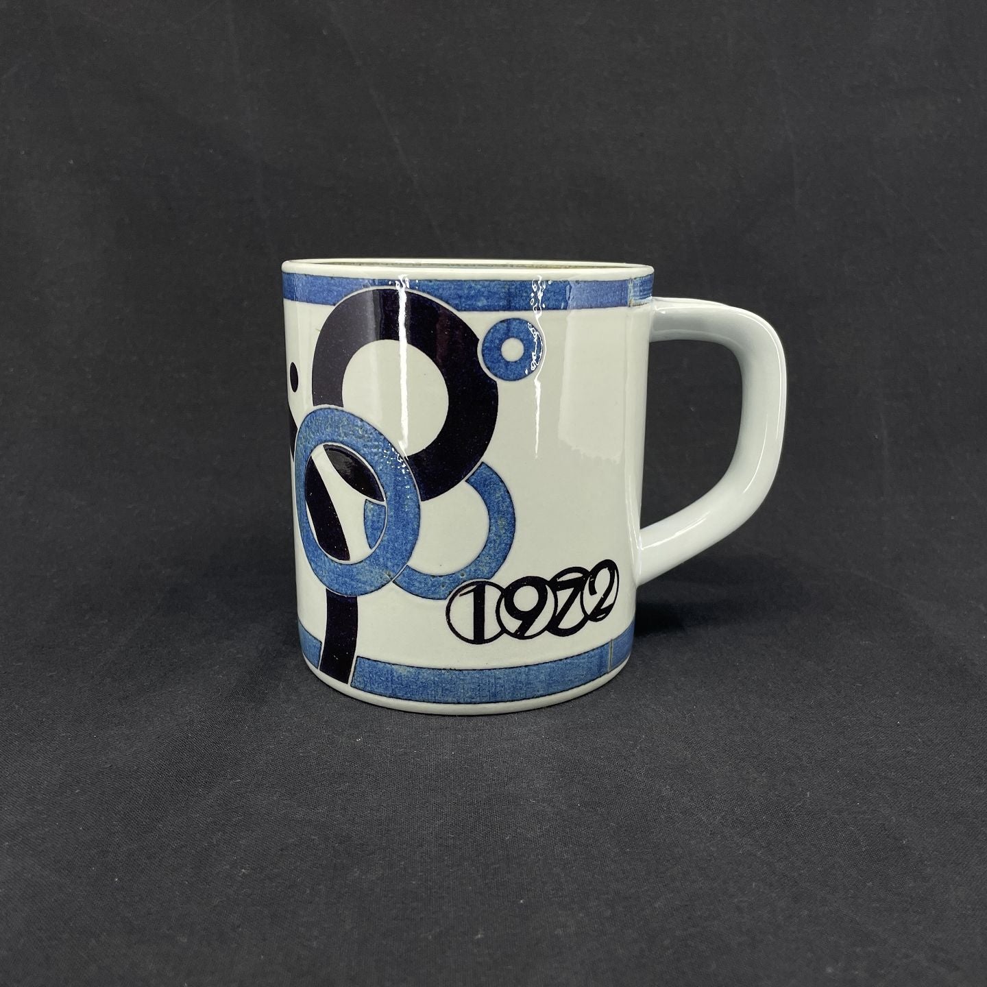 Royal Copenhagen stort årskrus 1972