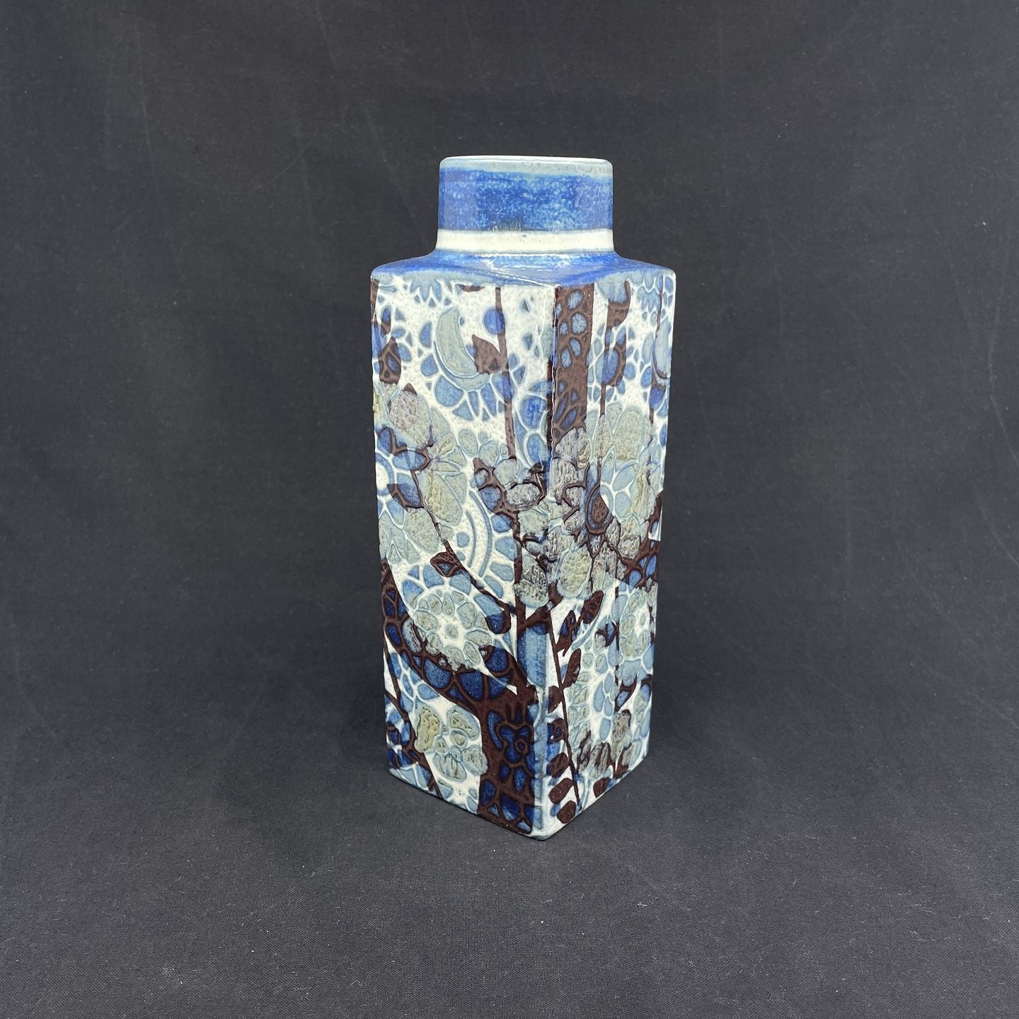 Royal Copenhagen baca fajance vase