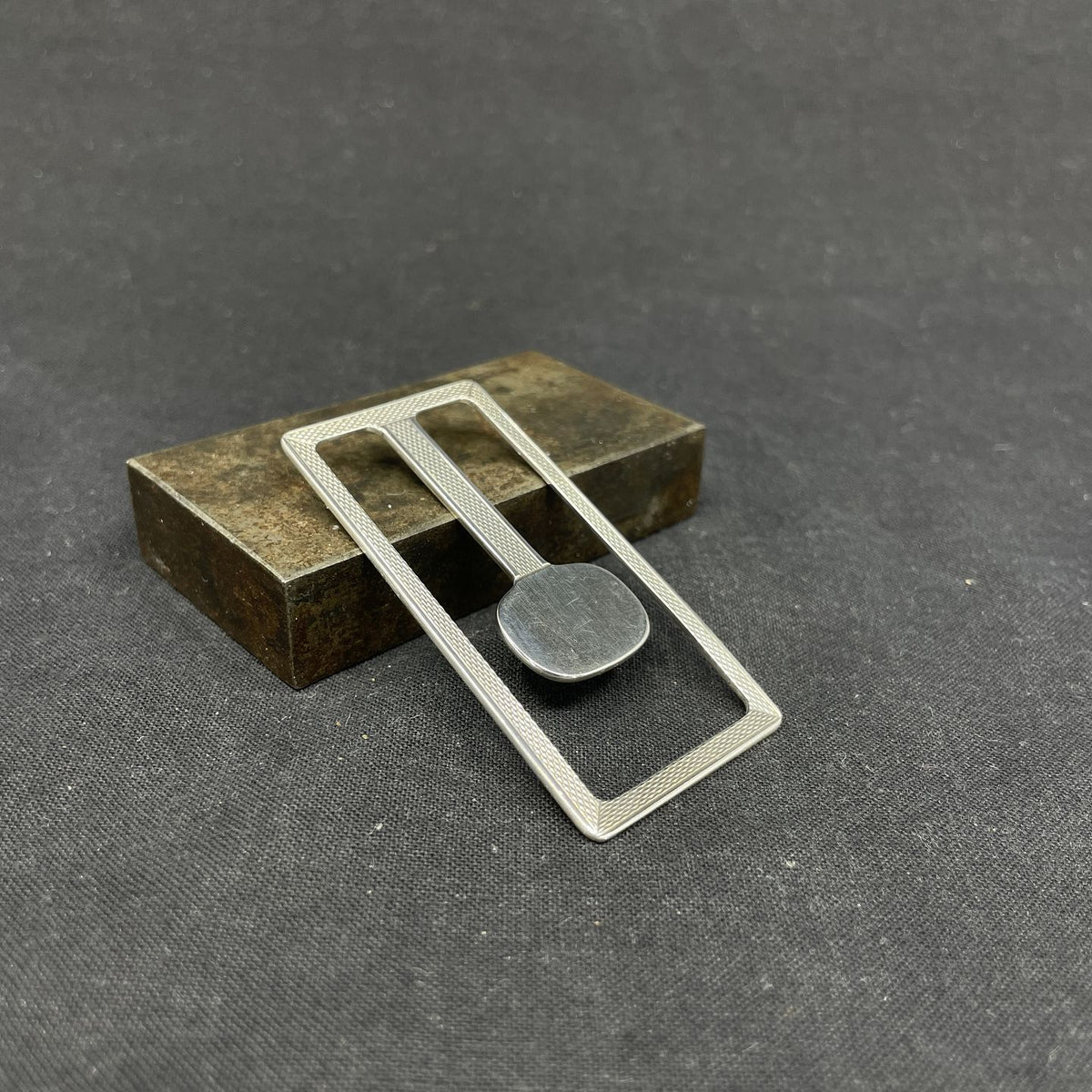 Silver money clip from Axel Holm
